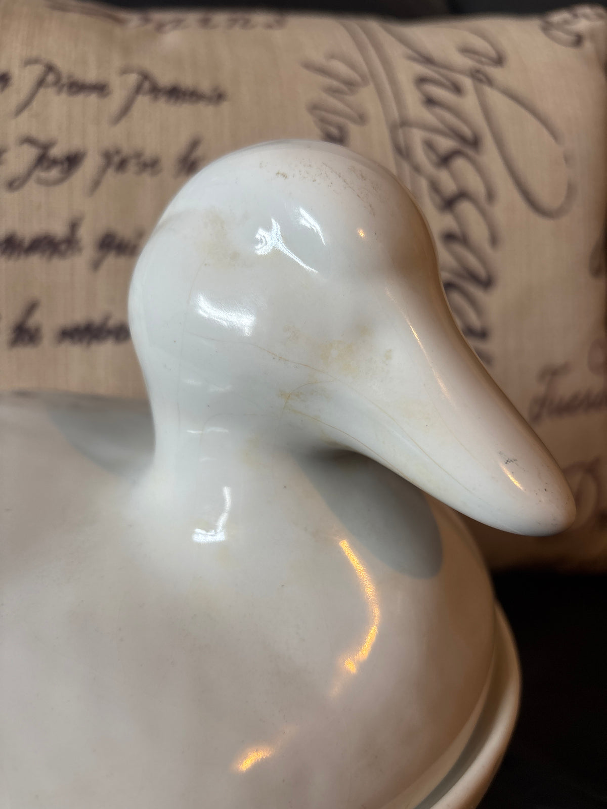 Vintage California White Nesting Duck 
·

·
Condition: Preowned
