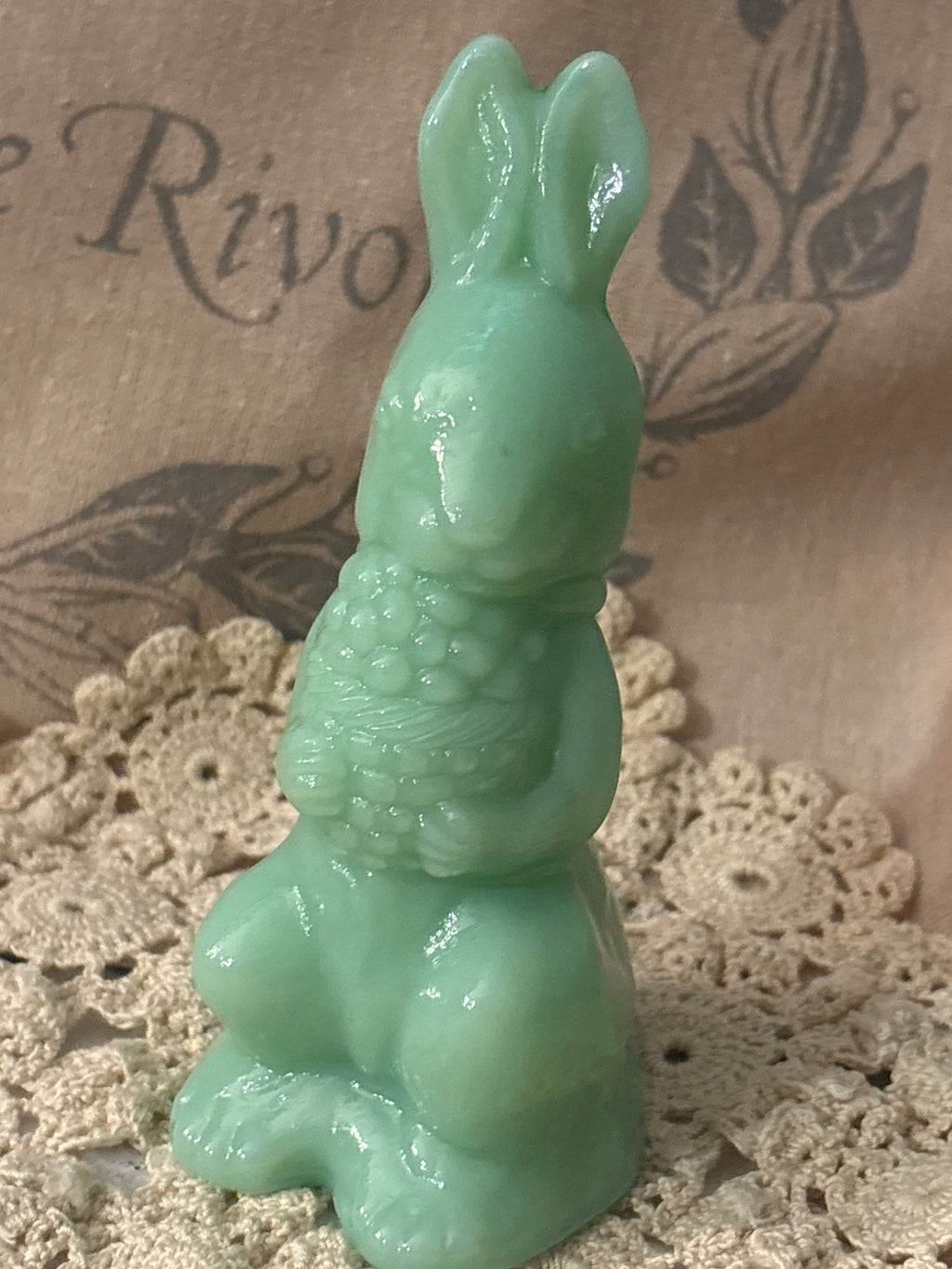 JADEITE BUNNY WITH BASKET