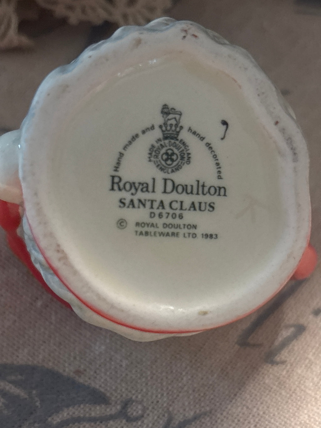 Royal Doulton Santa Claus Toby Jug Pitcher D6704 1983
