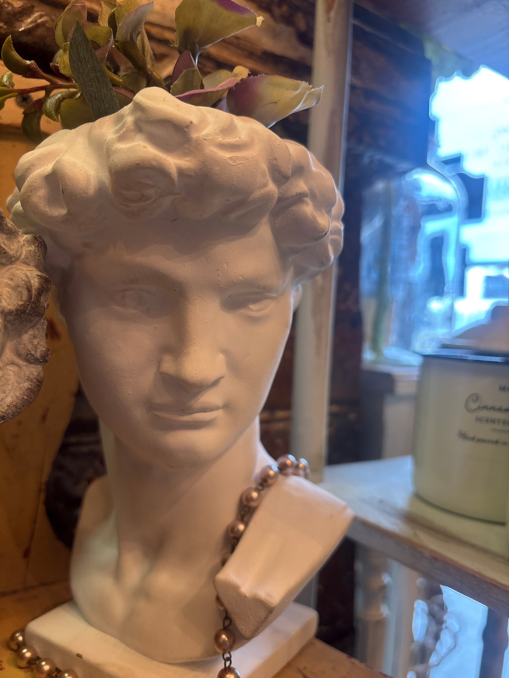 Flower pot head David concrete
