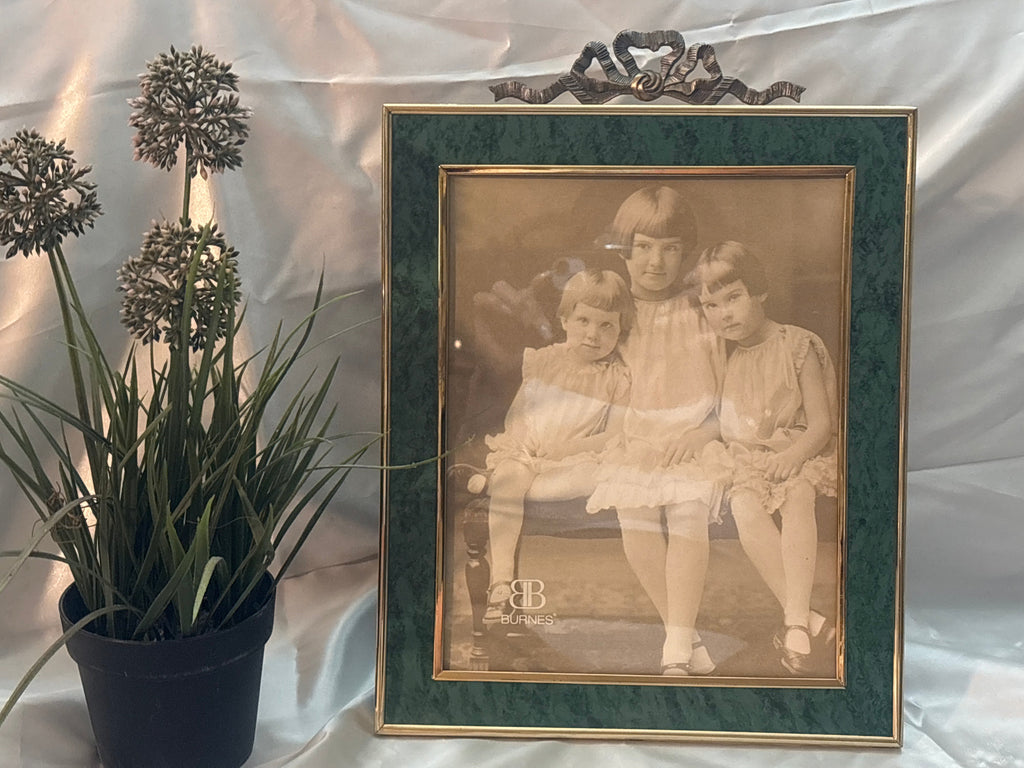 Vintage Burnes picture Frame