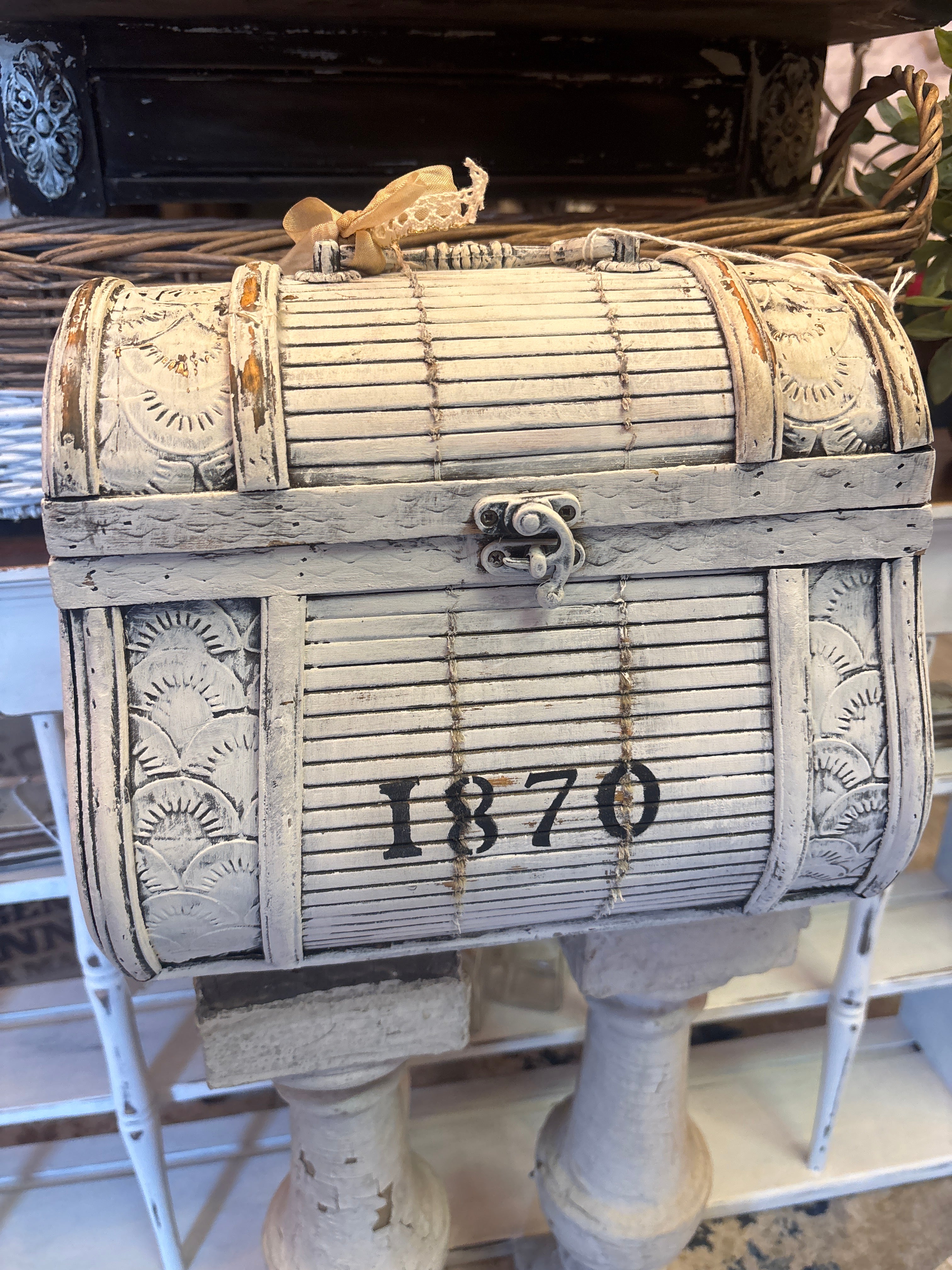 Vintage bamboo Sm trunk
