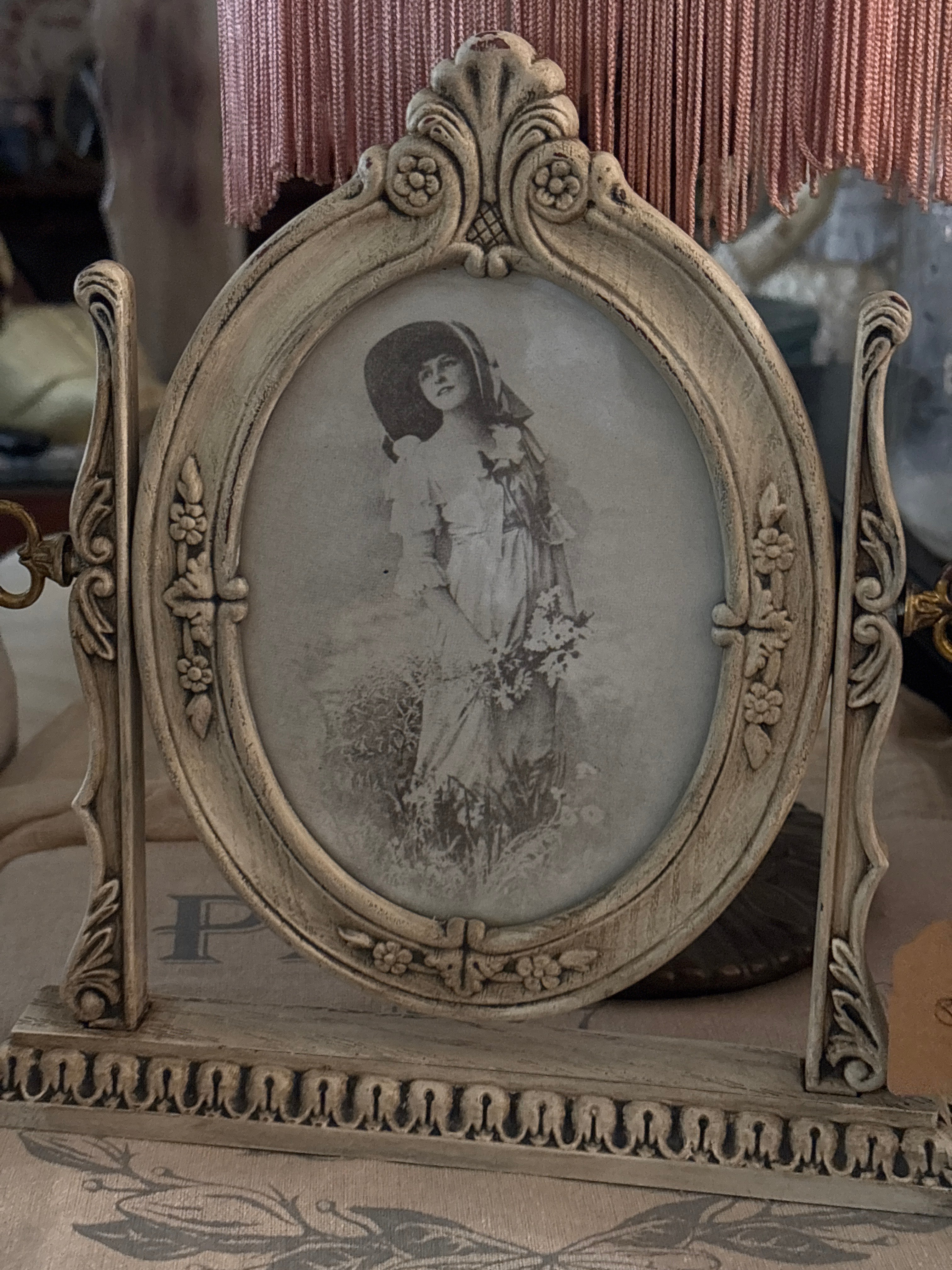 Vintage Oval Gold Swing Picture Frame, Faux Wood, Glass