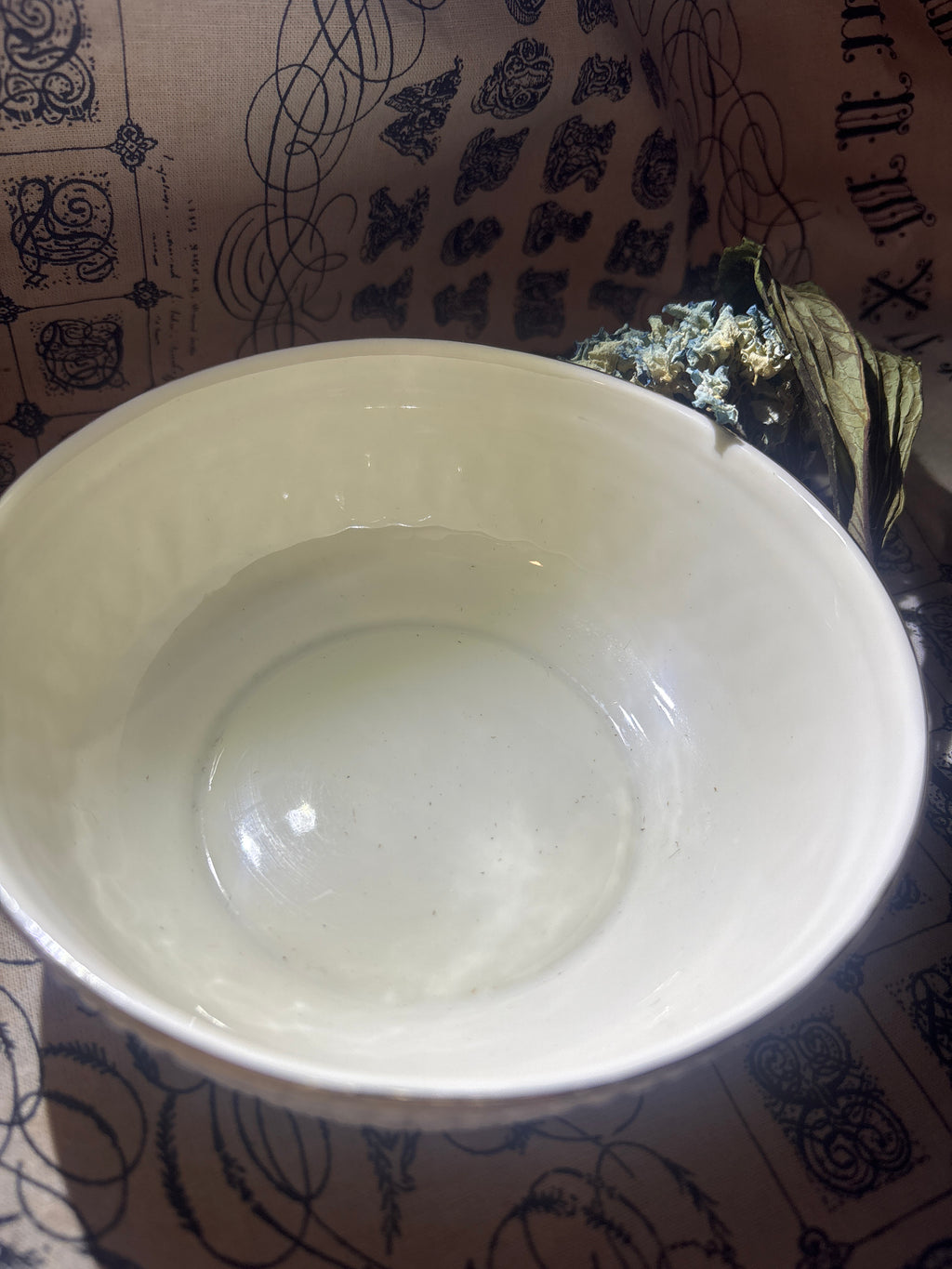 Lenox Ivory Beaded Bowl Featuring a Raised Pattern and 24 karat Gold