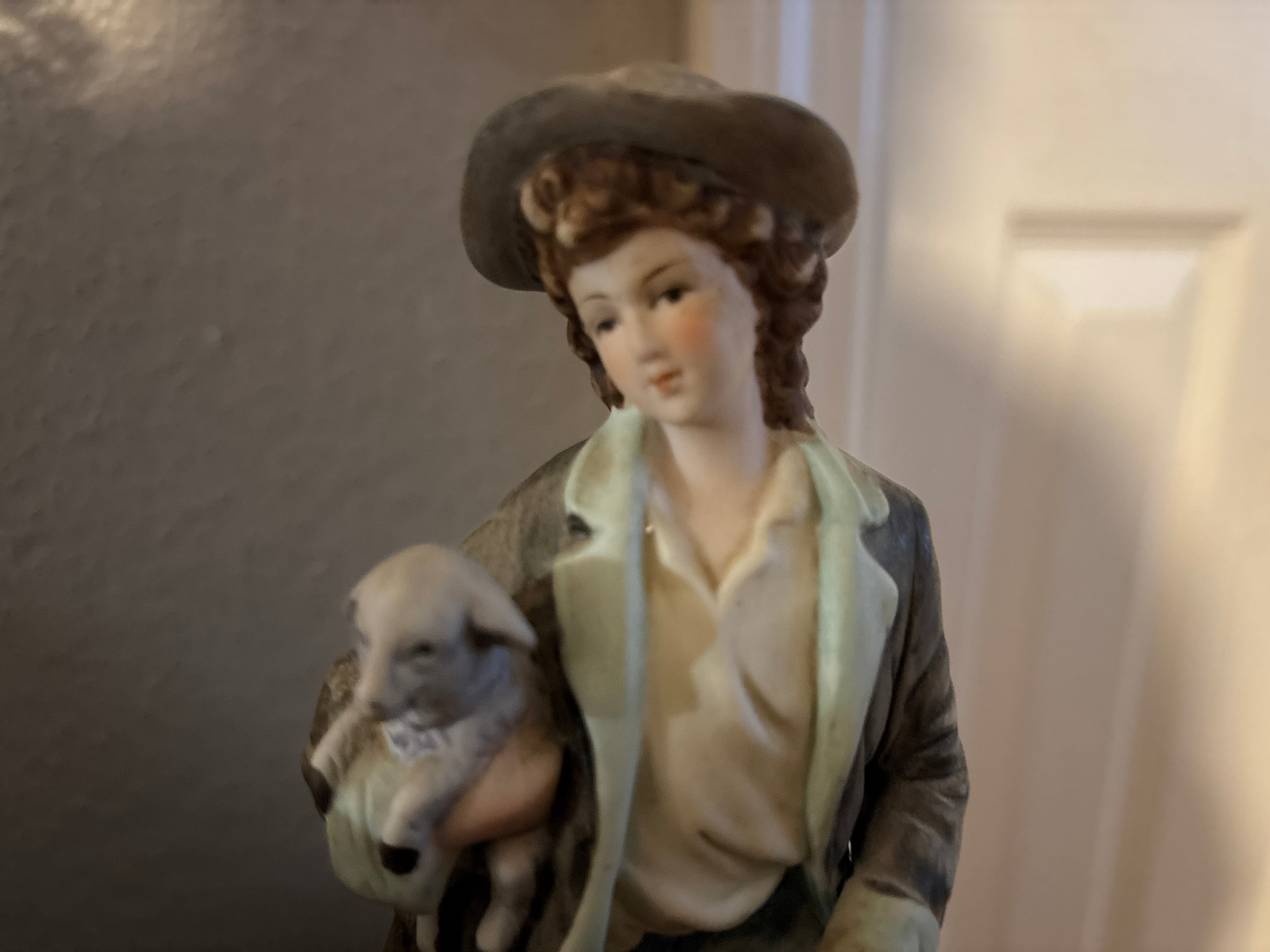 Vintage Ethan Alan set porcelain statues/figurines￼ farmer,& Wife