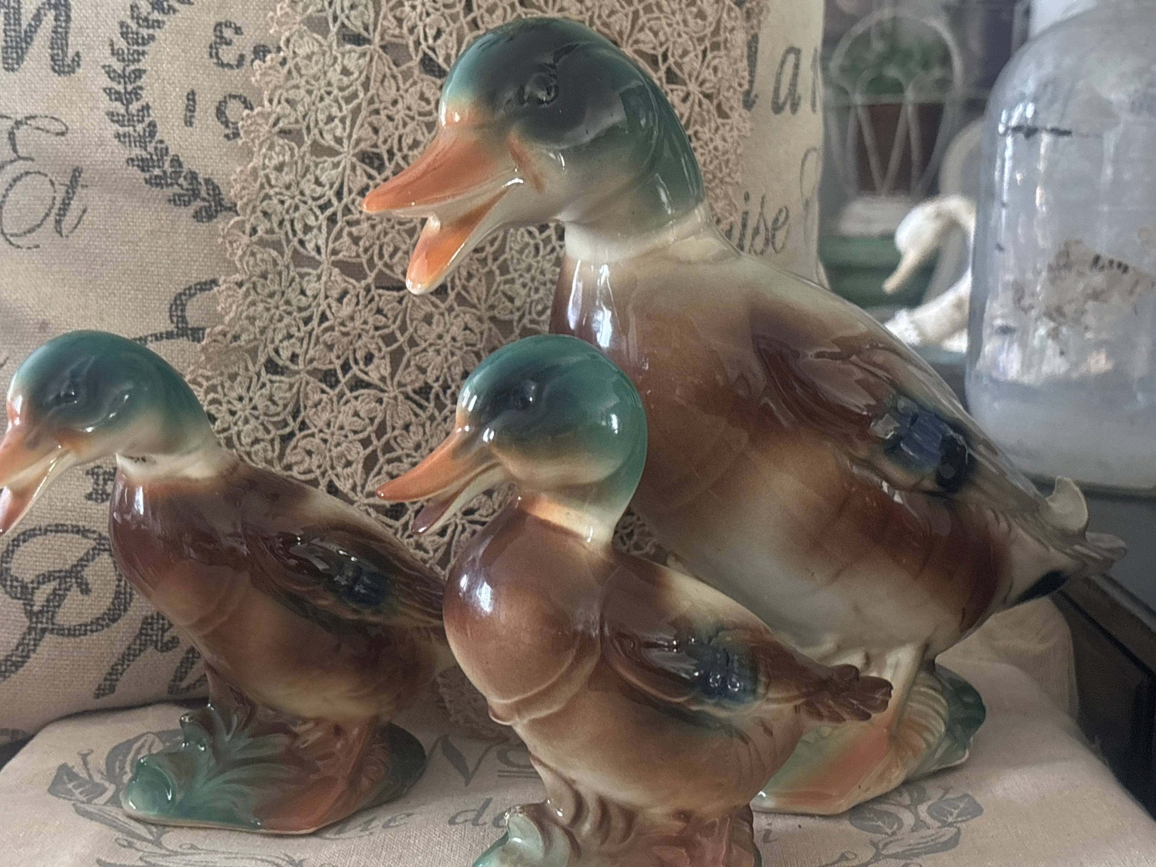 Vintage family  set of 3 Ducks adorable 1950