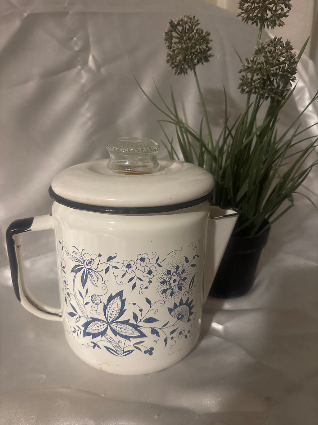 Vintage enamel tea pot blue and white