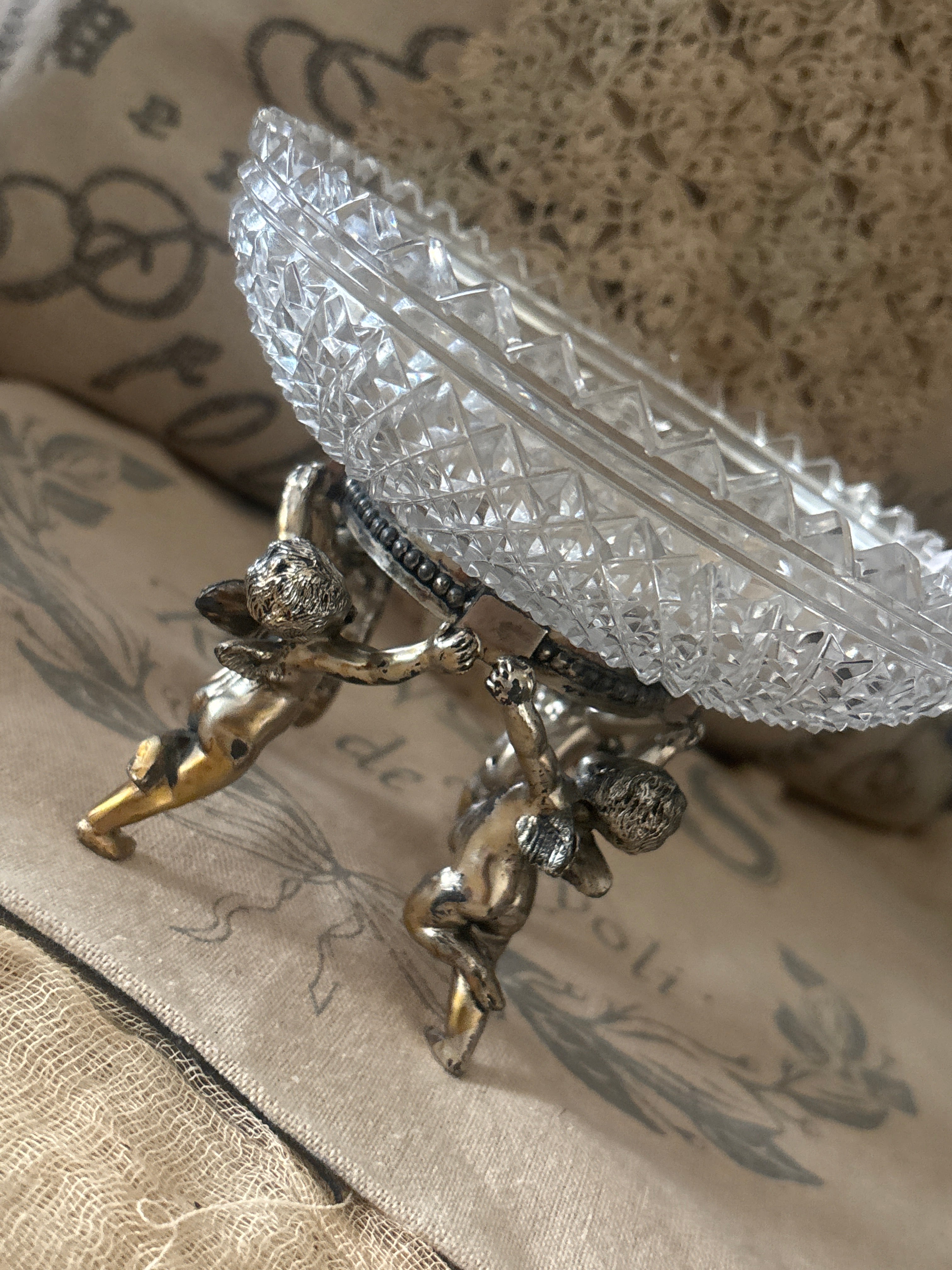 Antique Pairpoint 4 Cherubs Candy dish crystal