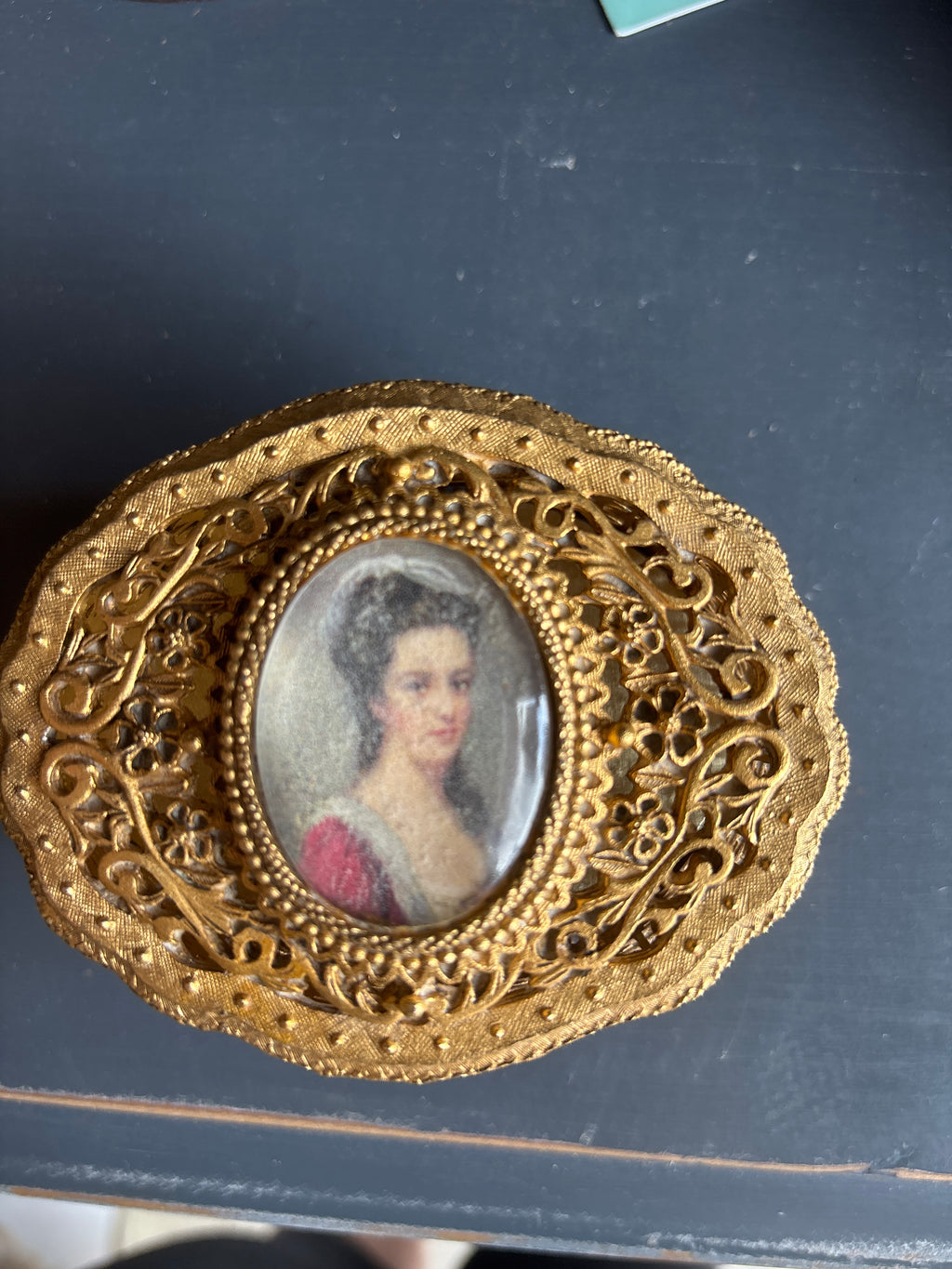 Vintage tinker Victorian gold cameo box
