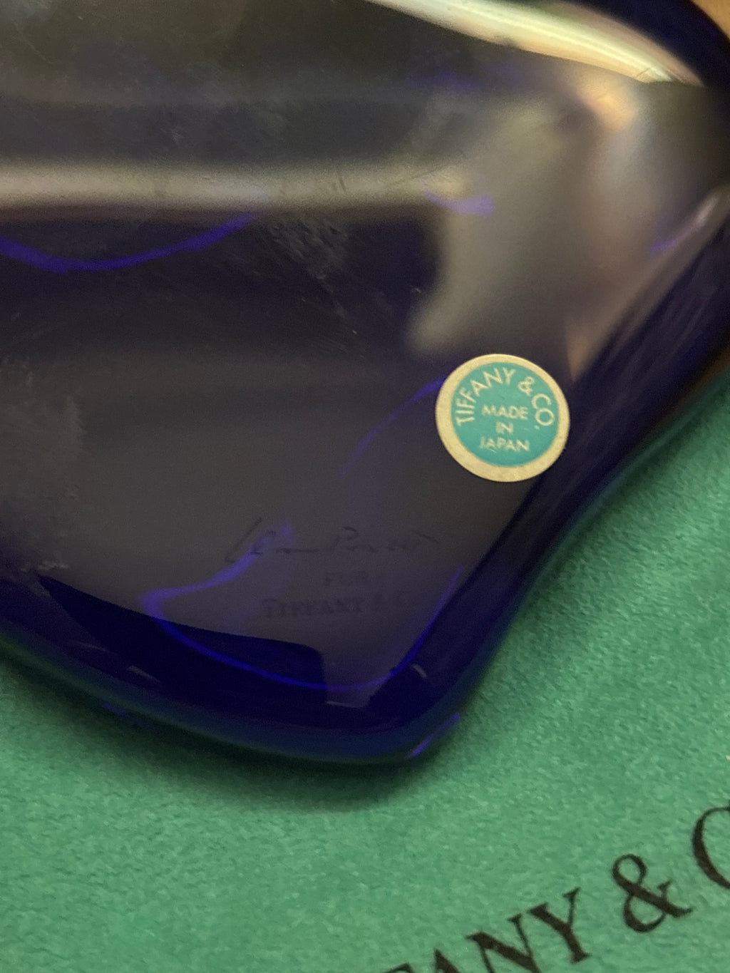 Tiffany and Co x Elsa Peretti colbalt blue heart paperweight
