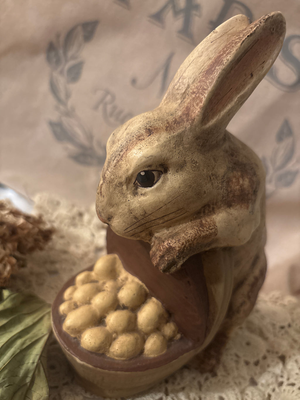 Vintage 1992 rabbit/bunny
