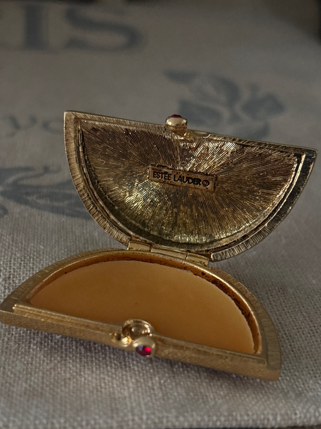 Vintage ESTEE LAUDER WATERMELON SOLID PERFUME COMPACT
