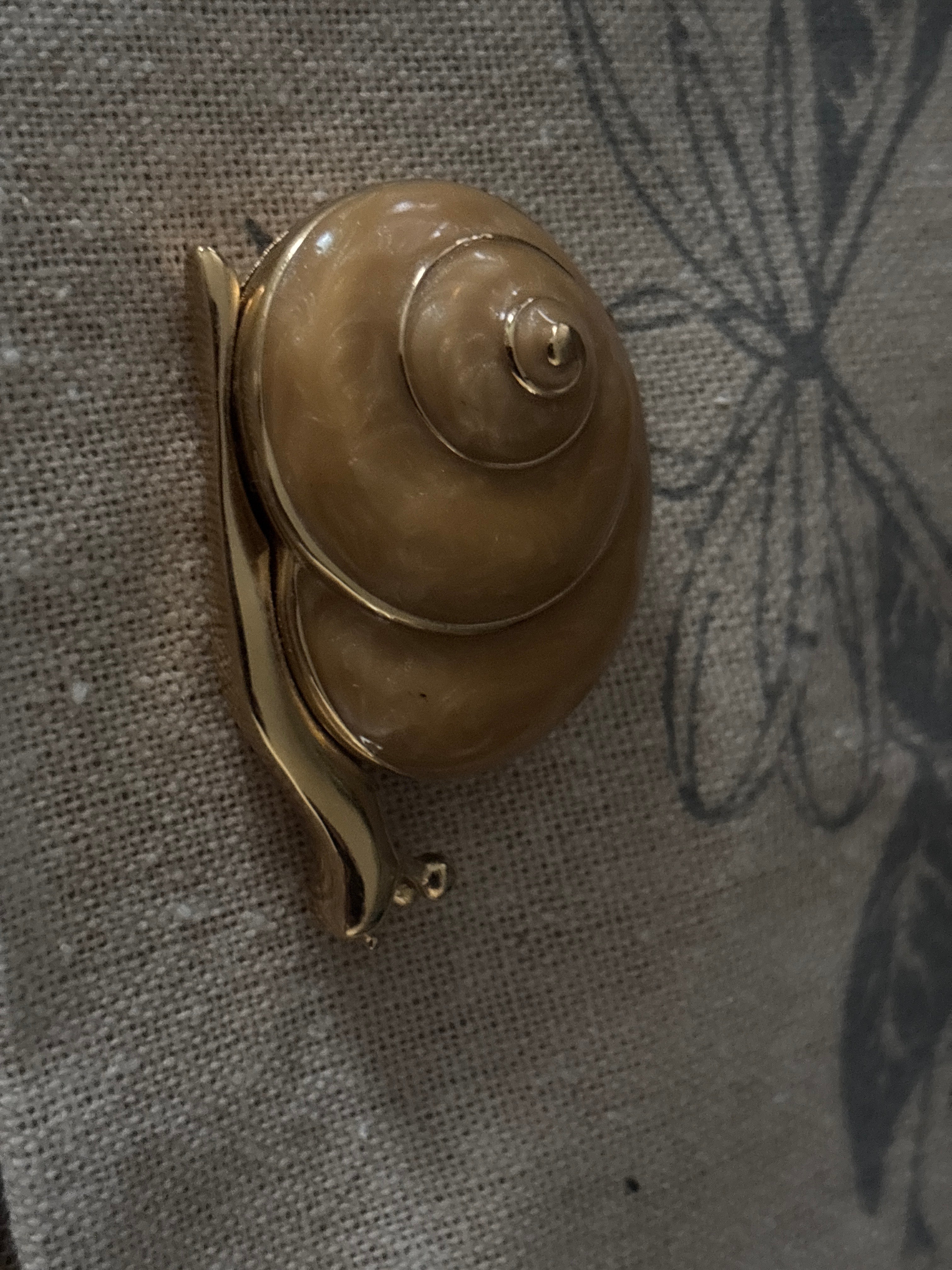 Vintage Estée Lauder Lucky Snail Solid White Linen Perfume Compact.
