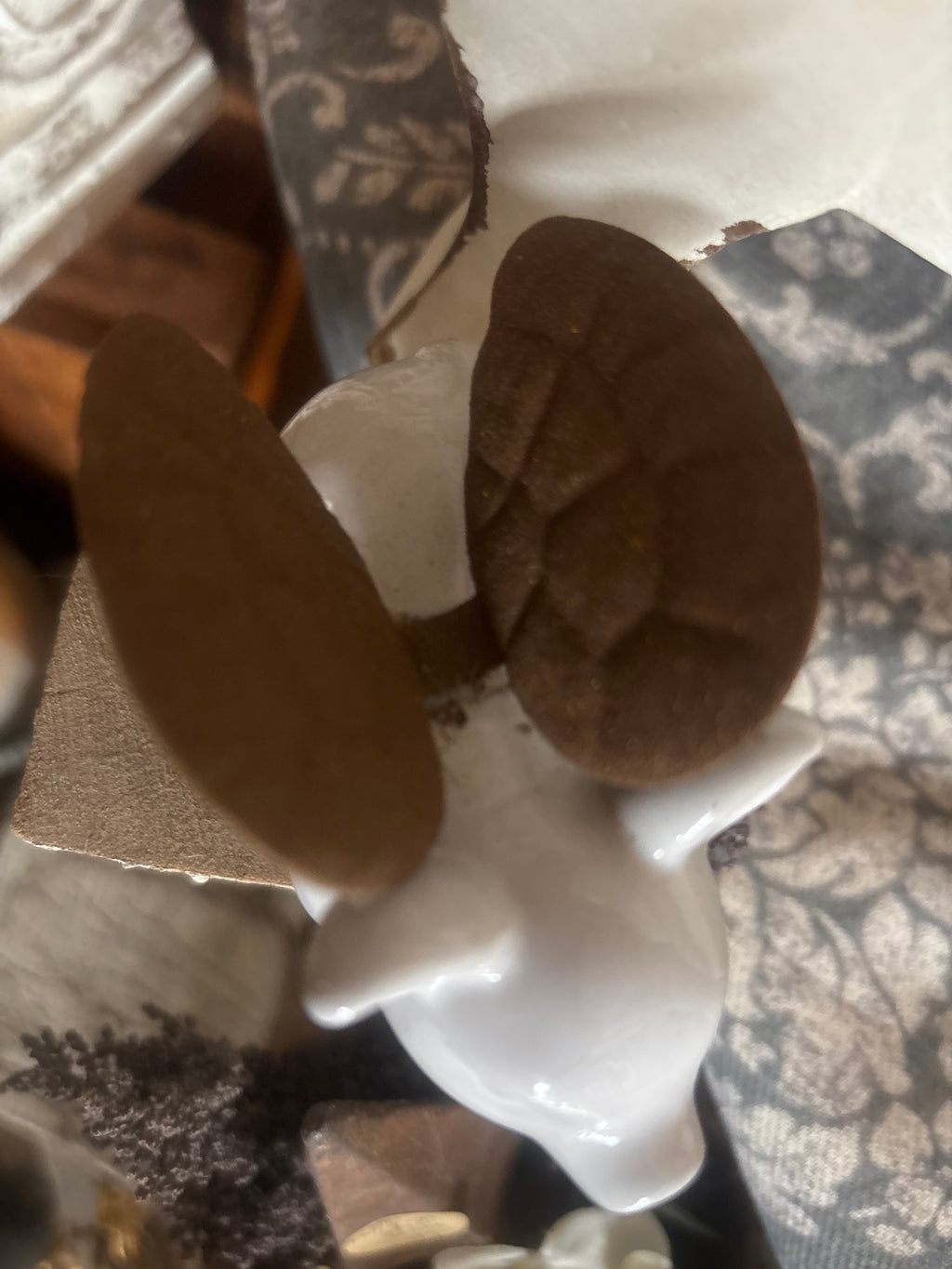 Ceramic small flying pig
